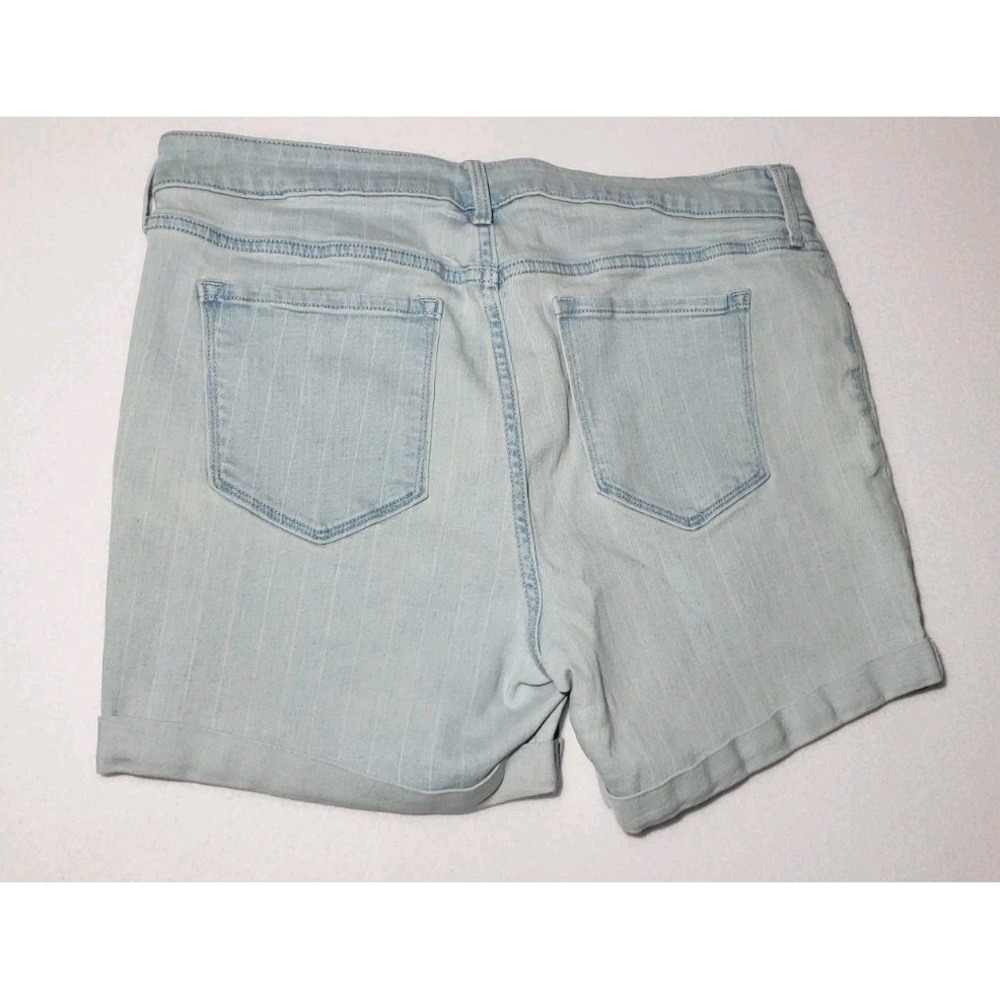 Old Navy Denim Jean Shorts Blue Stripe Light Wash Cuffed Stretch Women's Size 14 - Picture 3 of 10